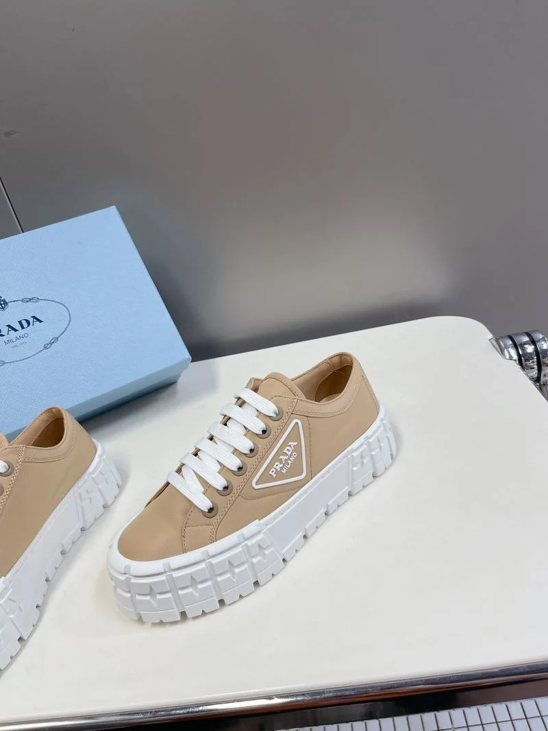 Prada Low Shoes EasyMatch 34424