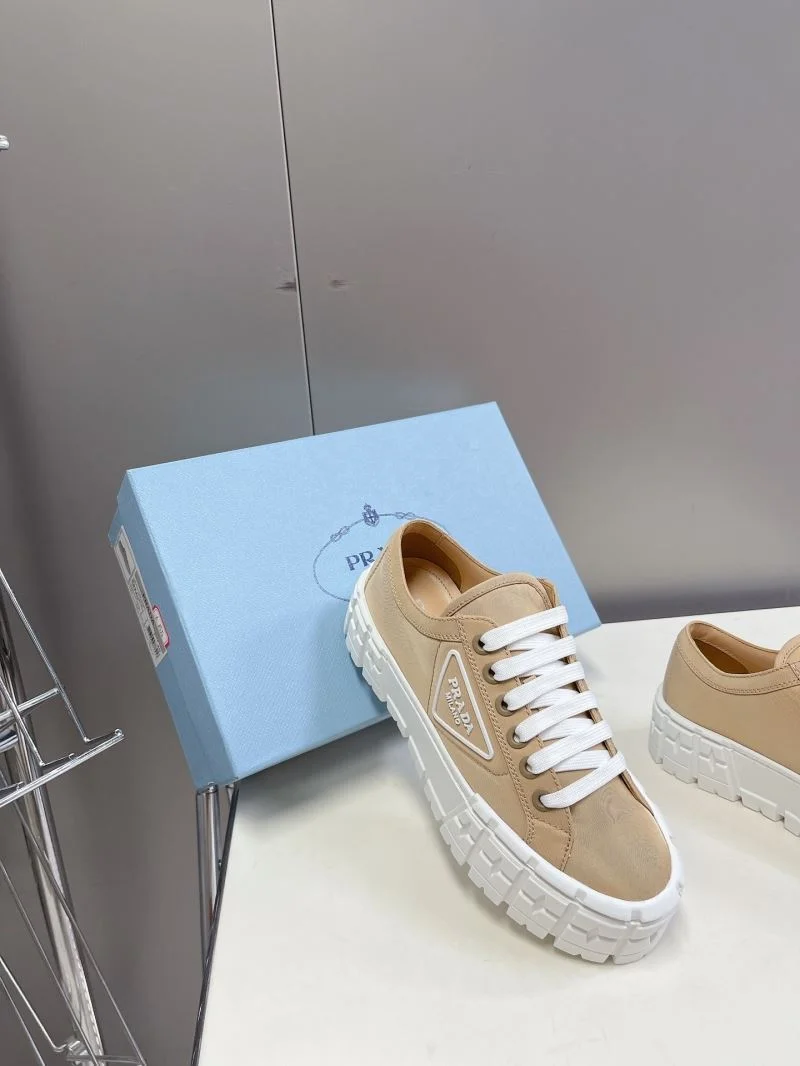 Prada Low Shoes EasyMatch 34424