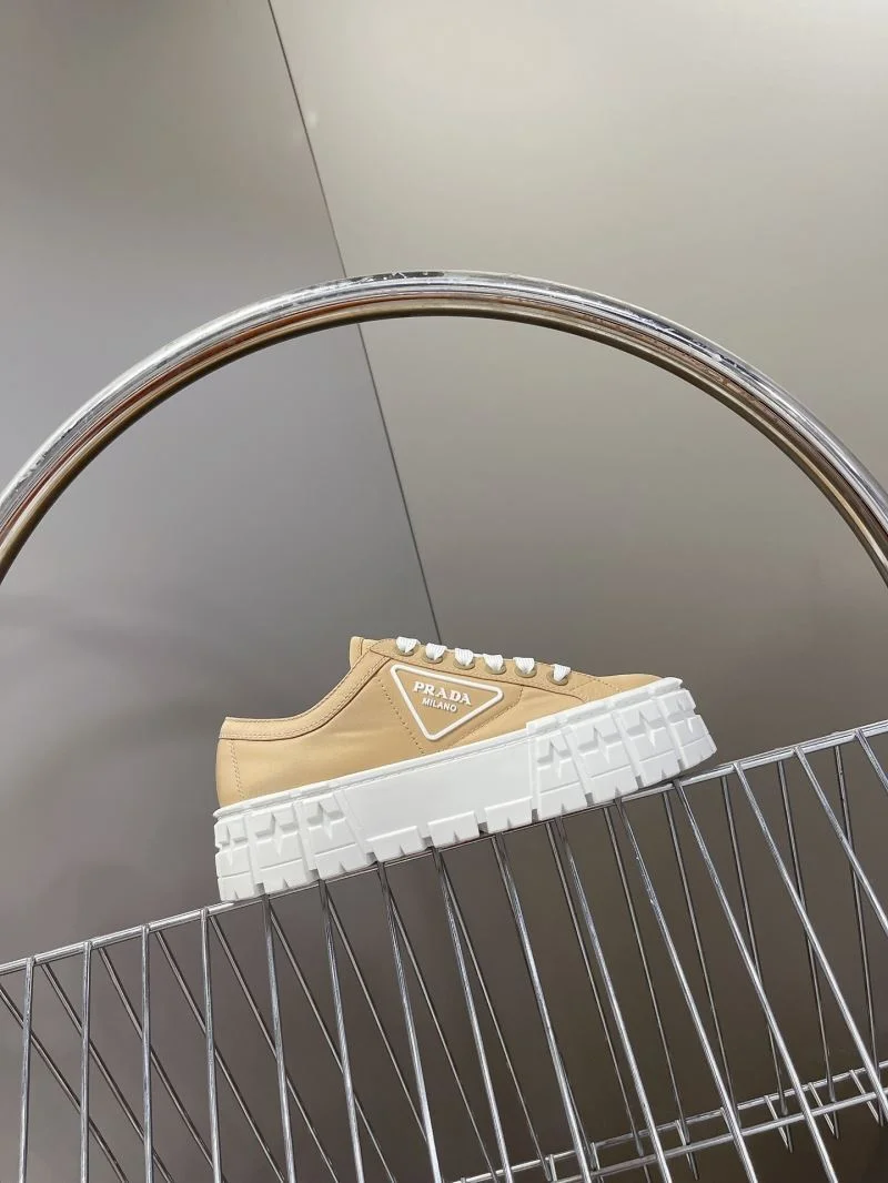 Prada Low Shoes EasyMatch 34424