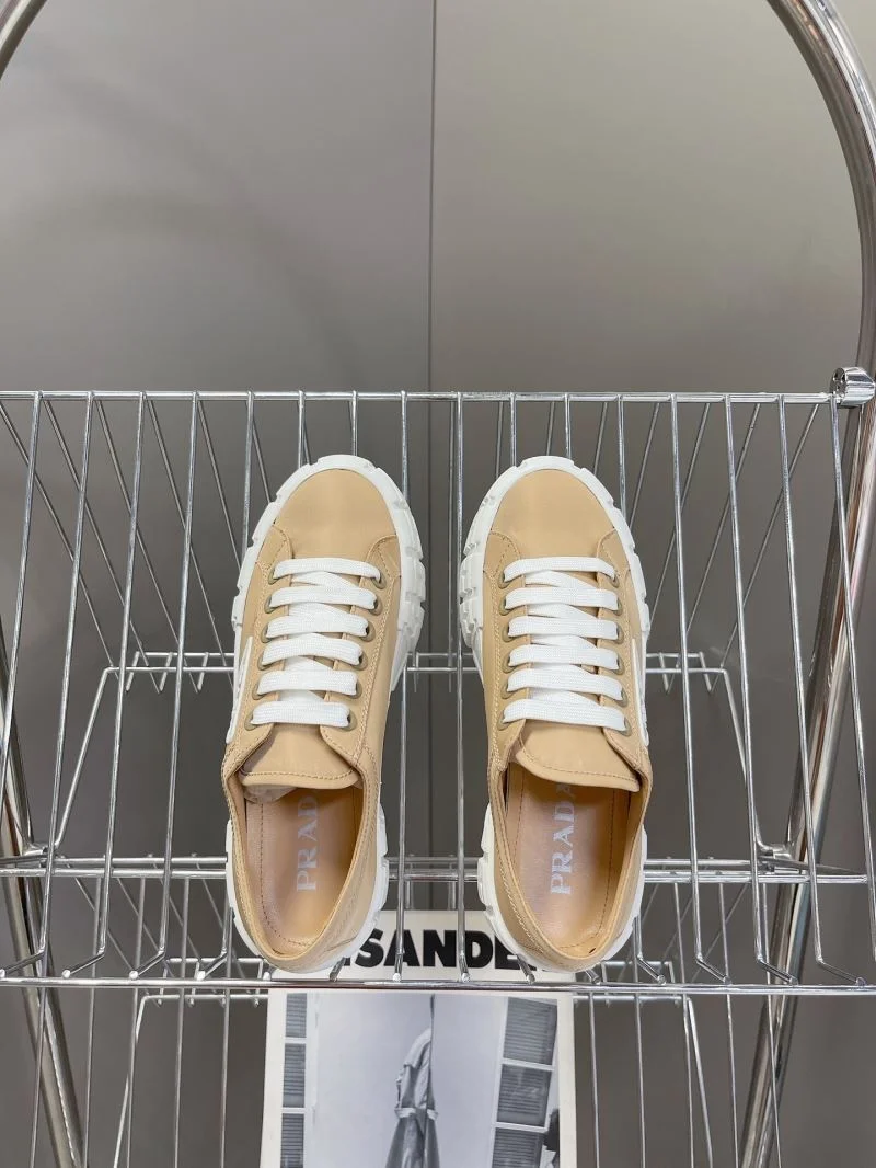Prada Low Shoes EasyMatch 34424