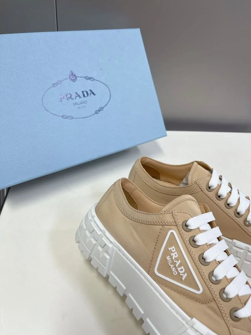 Prada Low Shoes EasyMatch 34424