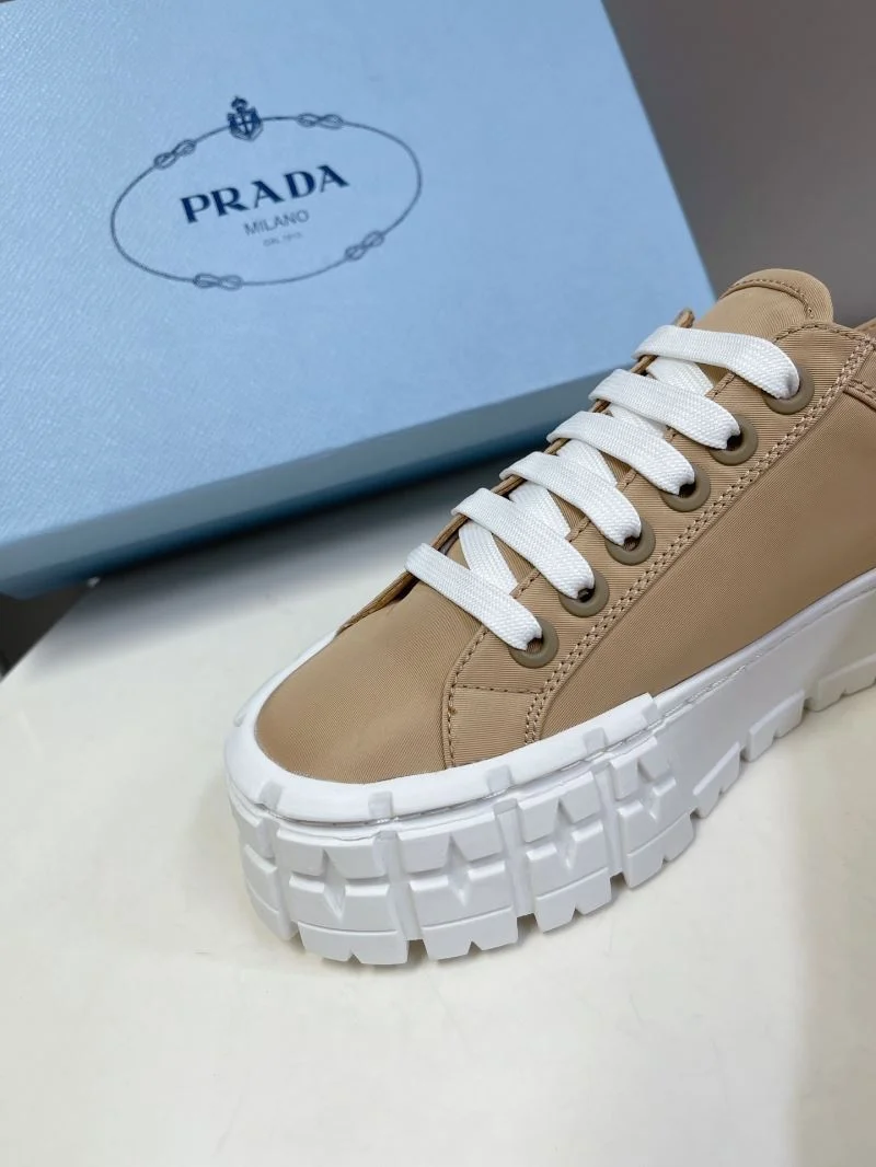 Prada Low Shoes EasyMatch 34424