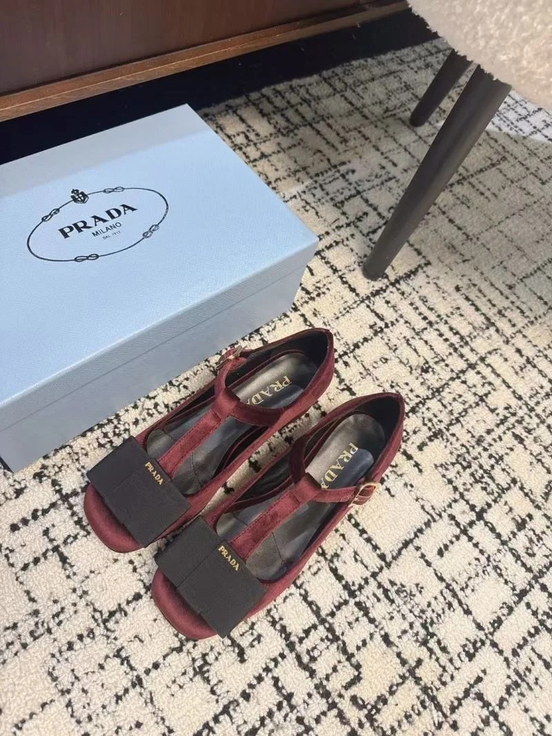 Packable Prada Low Shoes 34400