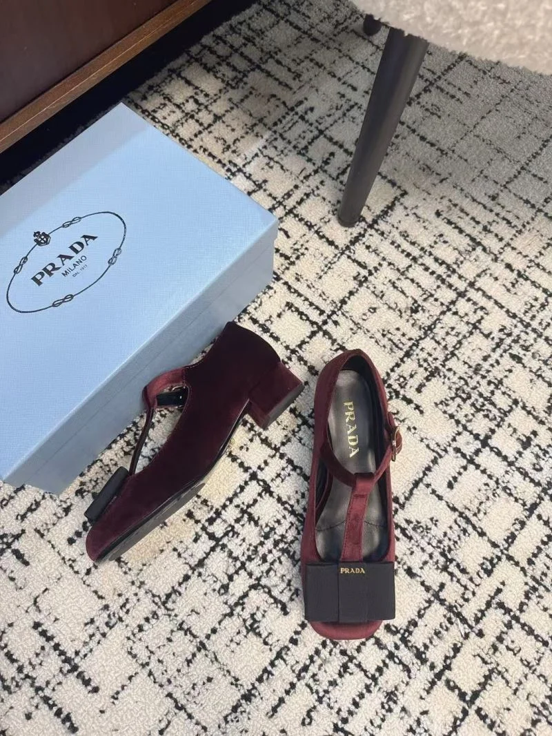 Packable Prada Low Shoes 34400