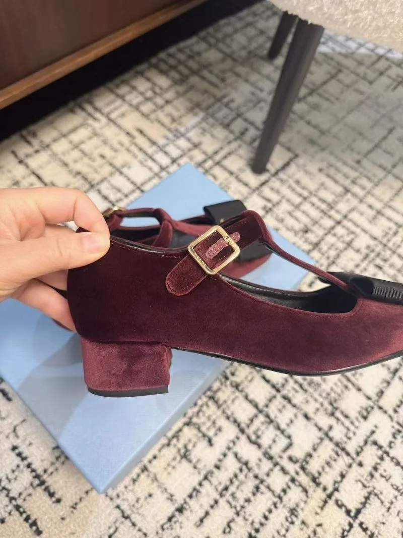 Packable Prada Low Shoes 34400