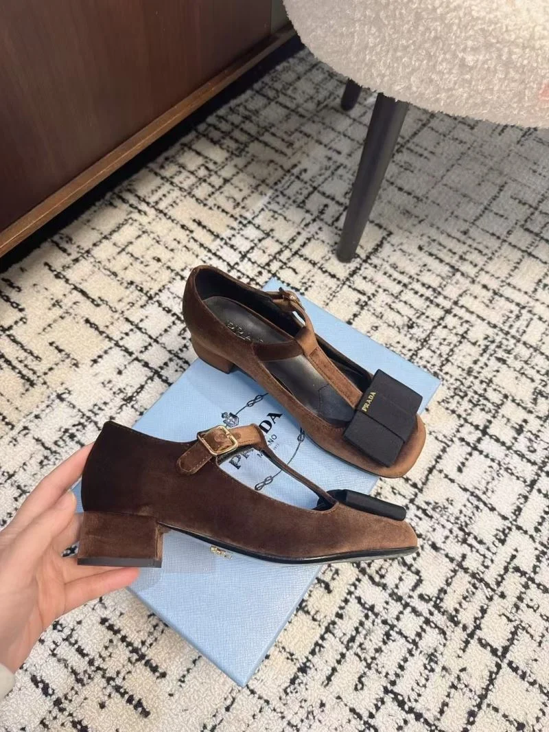 Upgraded Prada Low Shoes 34399
