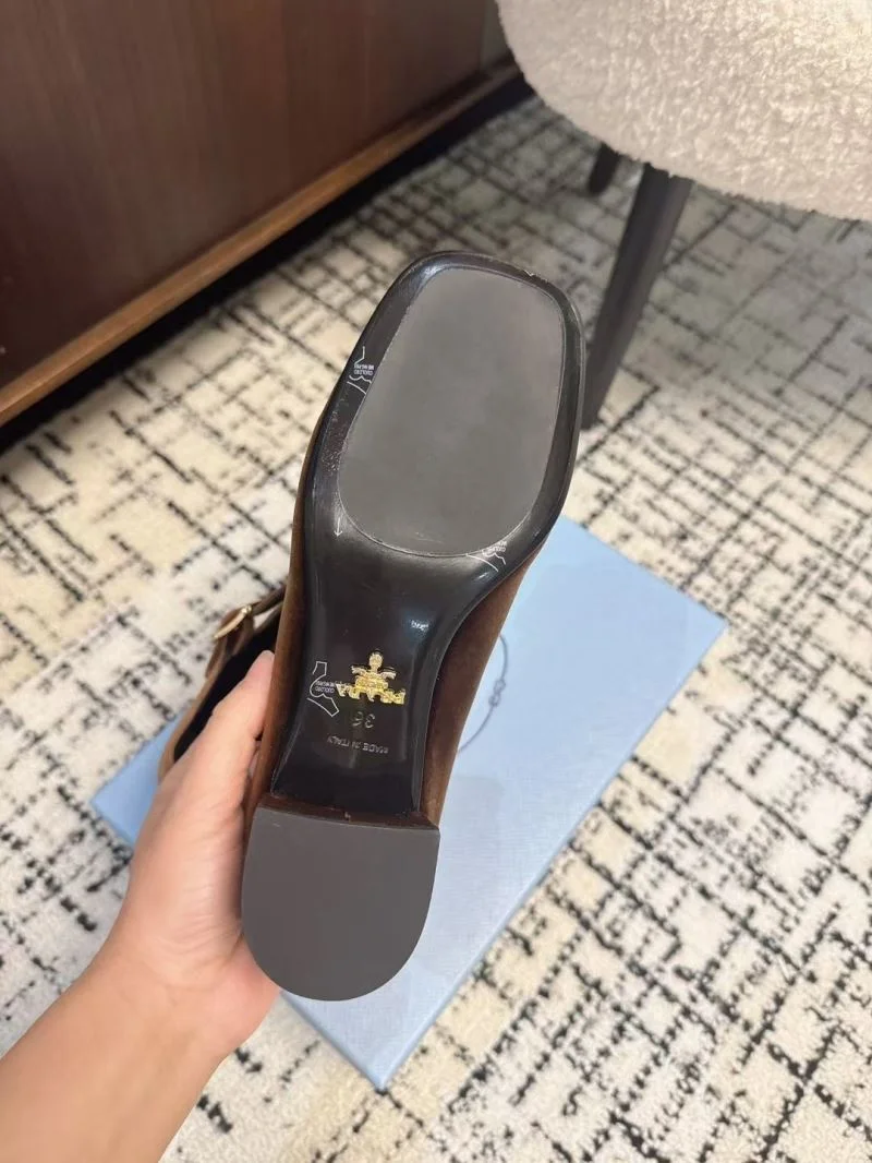 Upgraded Prada Low Shoes 34399