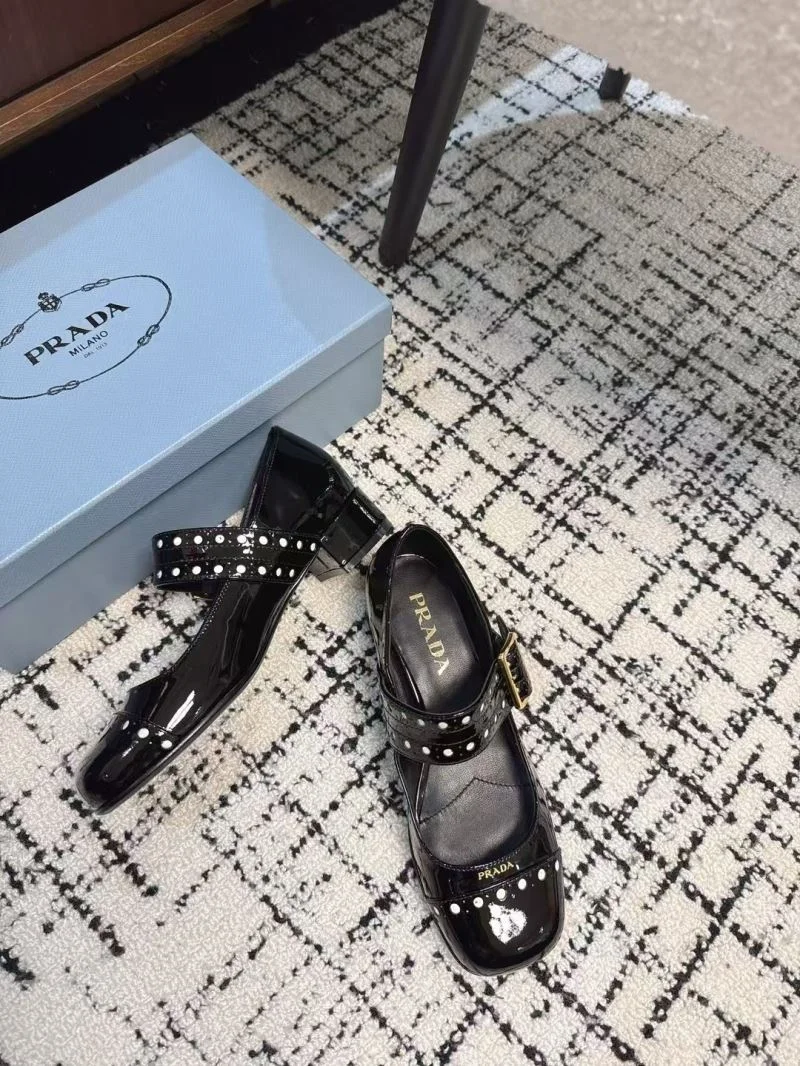 Prada Low Shoes Compact 34398