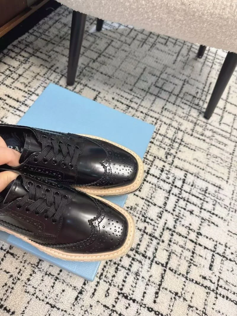Prada Low Shoes Durable 34403