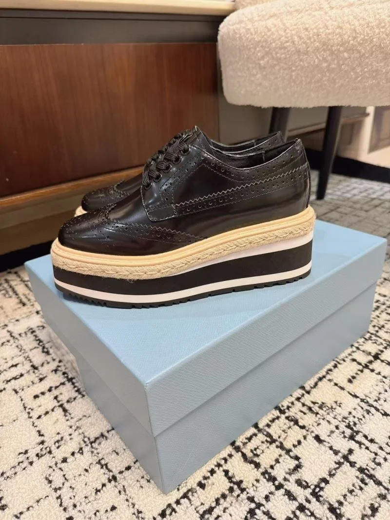 Prada Low Shoes Durable 34403