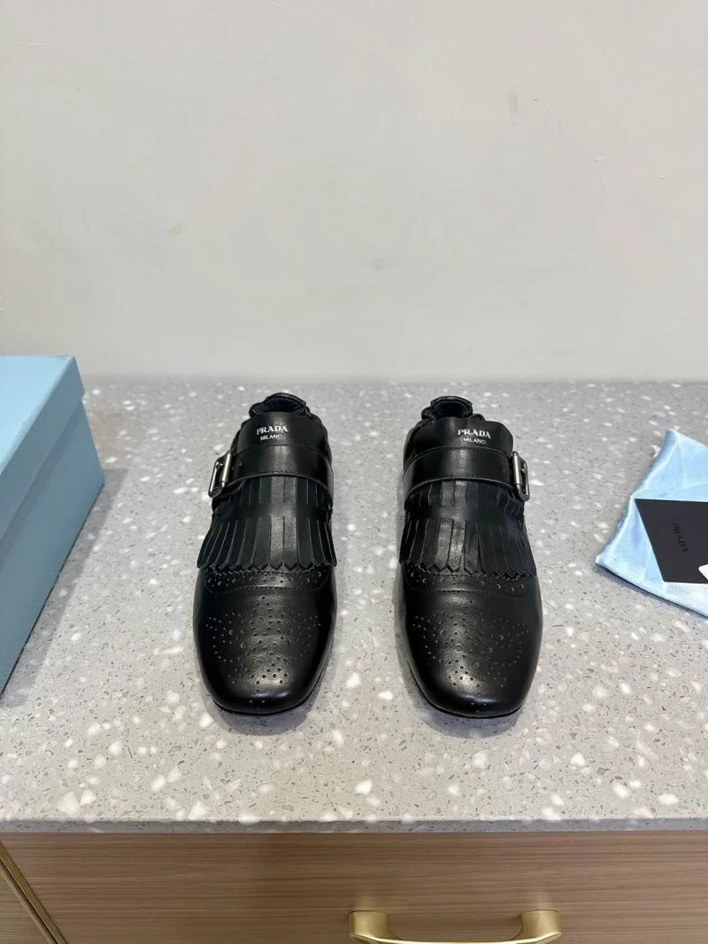 Prada Low Shoes Stretchable 34396