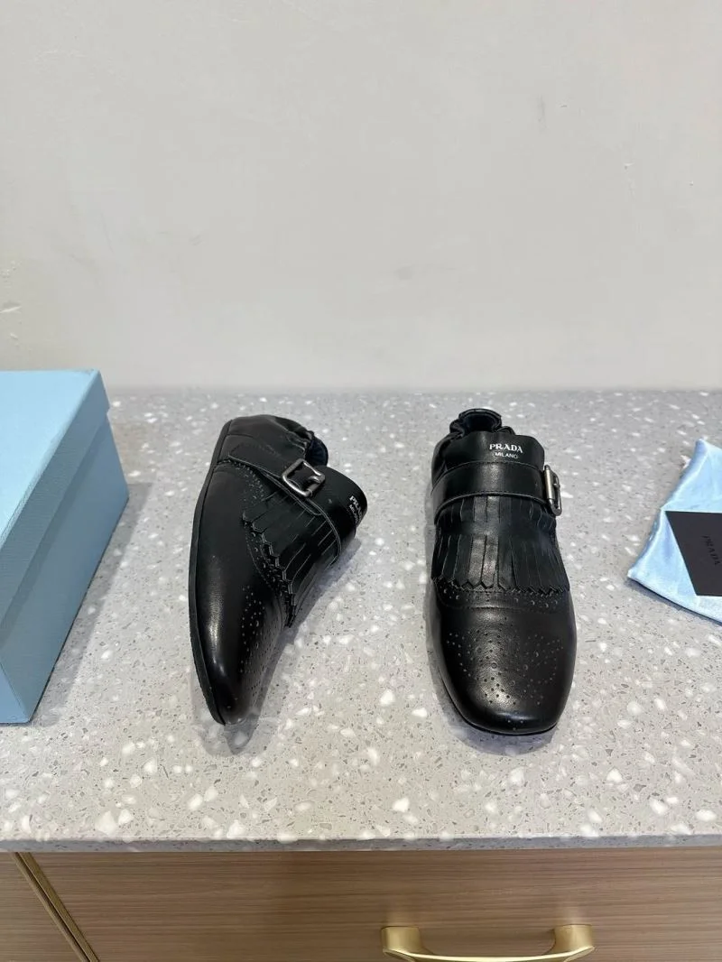 Prada Low Shoes Stretchable 34396