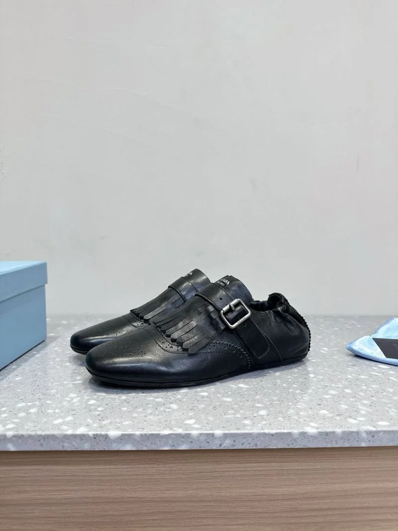 Prada Low Shoes Stretchable 34396