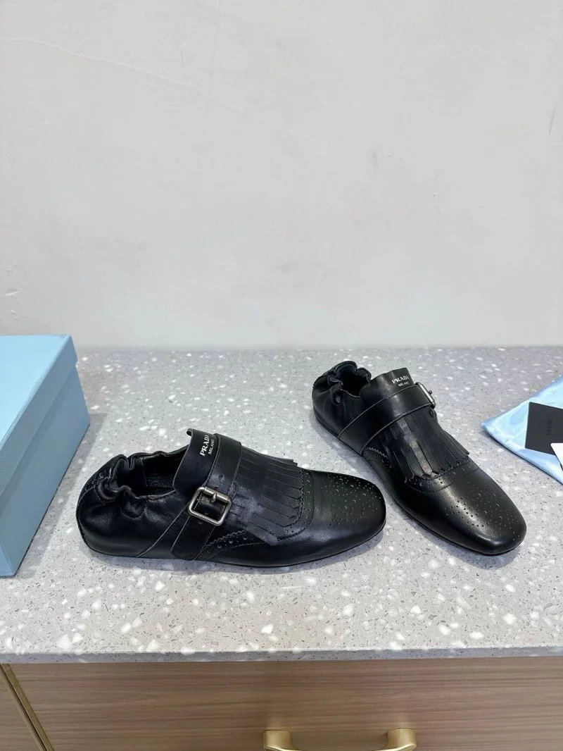 Prada Low Shoes Stretchable 34396