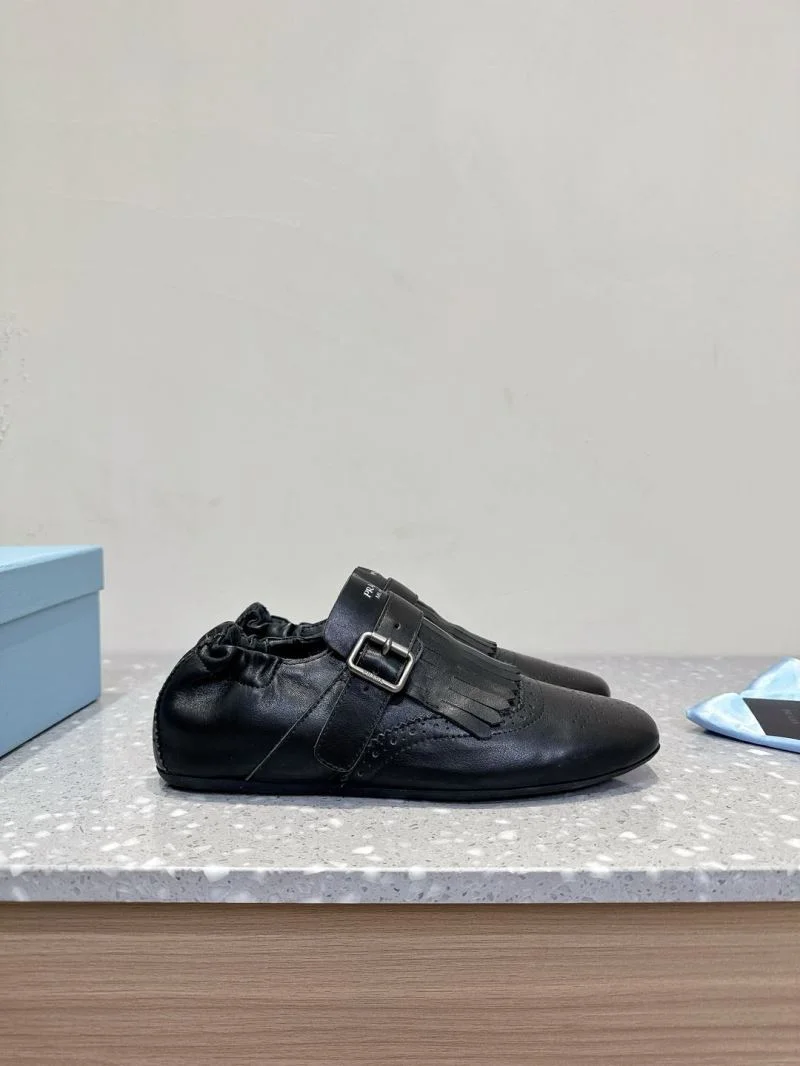 Prada Low Shoes Stretchable 34396