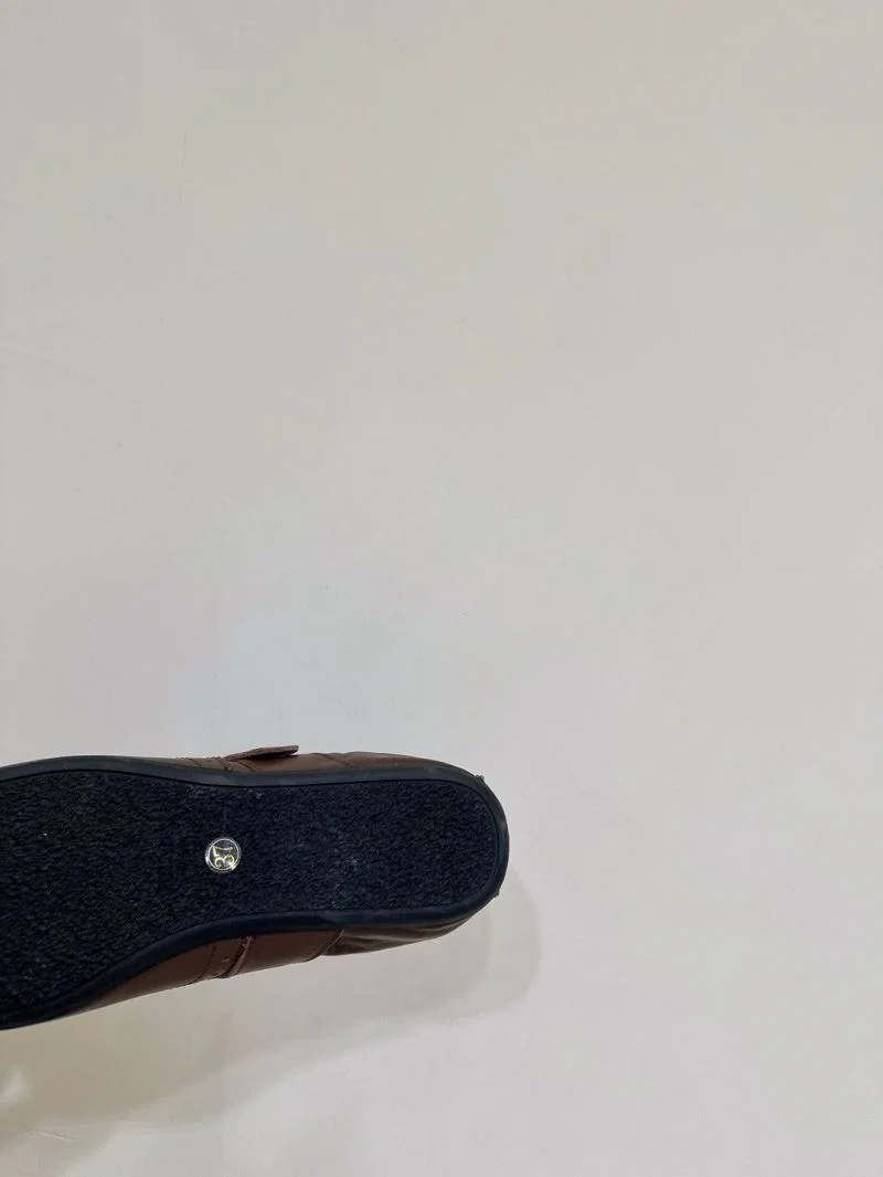 Sleek Prada Low Shoes 34394