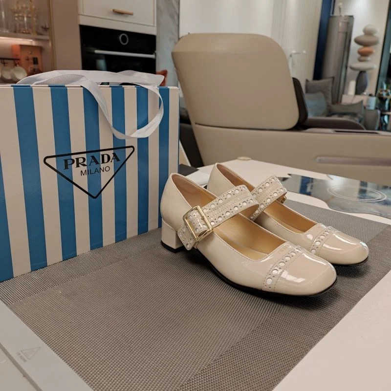 GoAnywhere Prada Low Shoes 34374