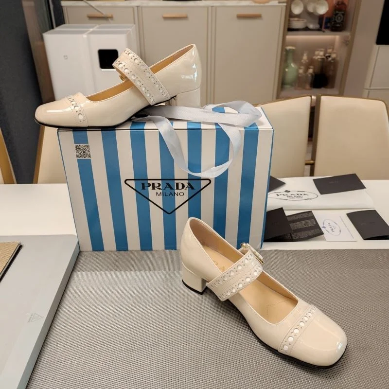 GoAnywhere Prada Low Shoes 34374