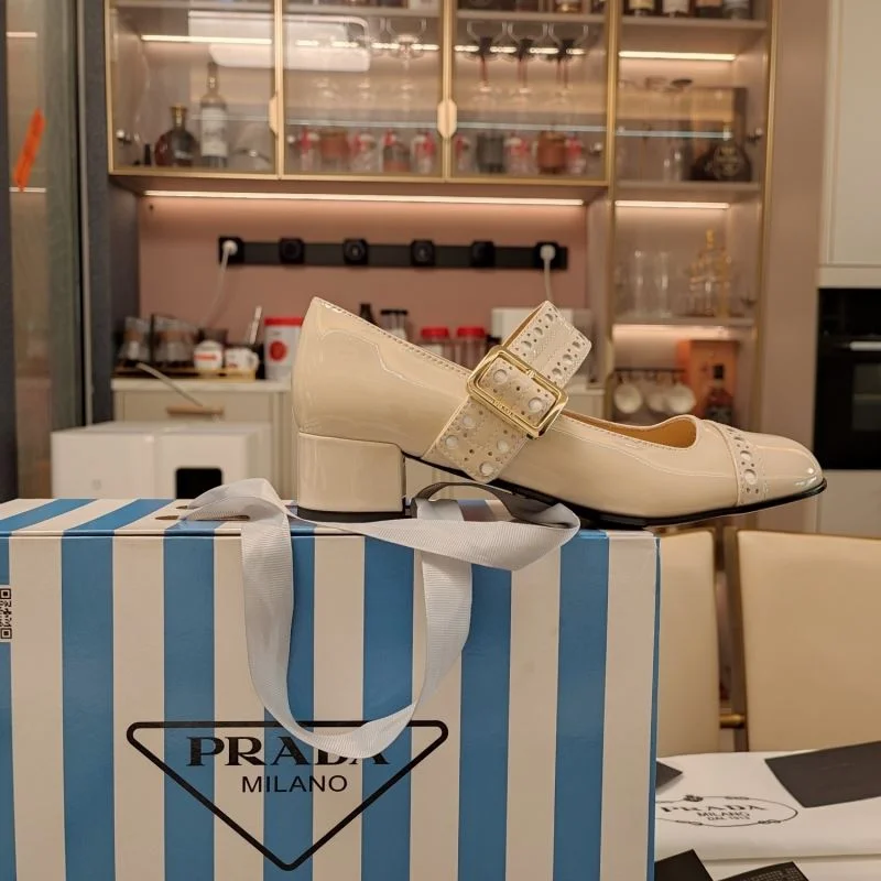 GoAnywhere Prada Low Shoes 34374