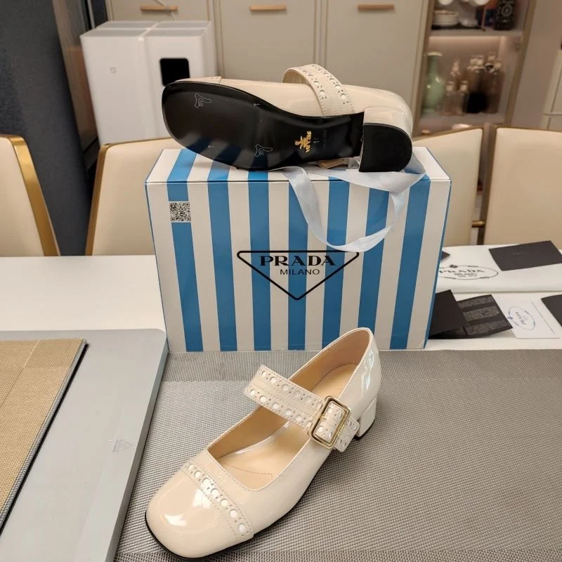 GoAnywhere Prada Low Shoes 34374
