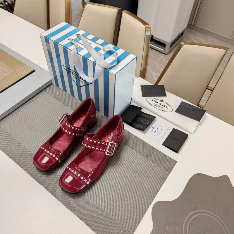 Prada Low Shoes Trendy 34379