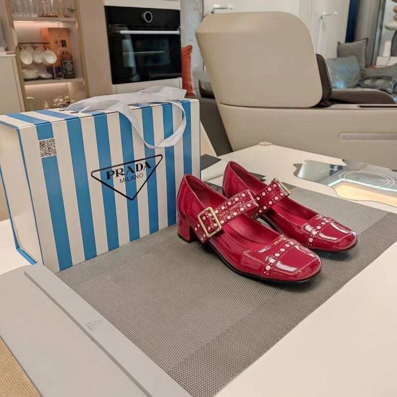 Prada Low Shoes Trendy 34379