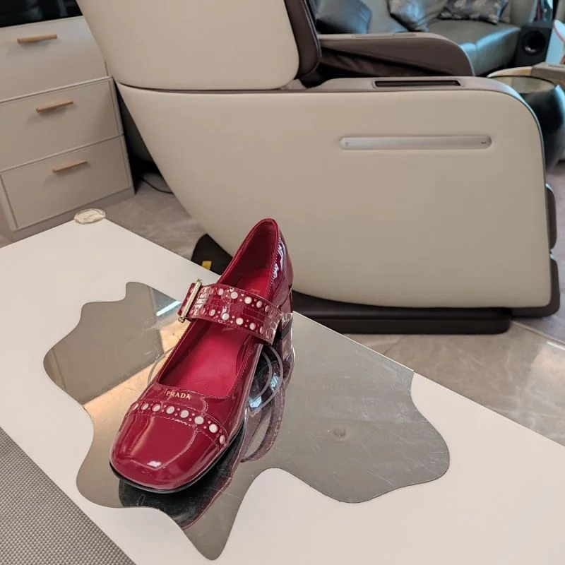 Prada Low Shoes Trendy 34379