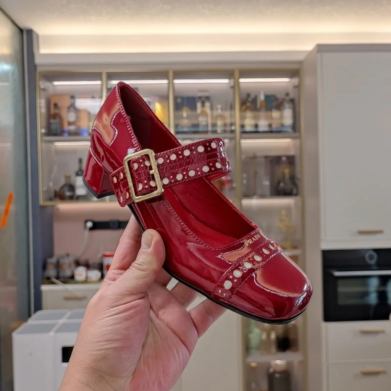 Prada Low Shoes Trendy 34379