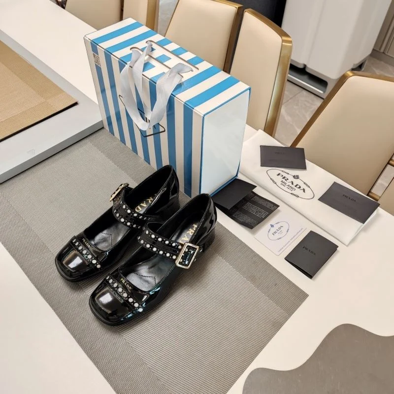 Prada Low Shoes Neat 34363
