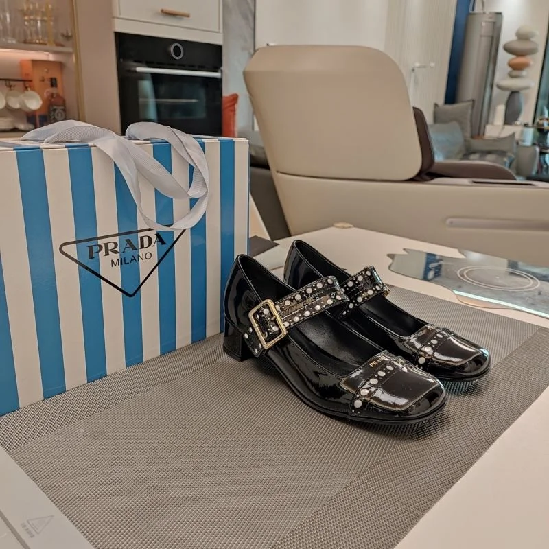 Prada Low Shoes Neat 34363