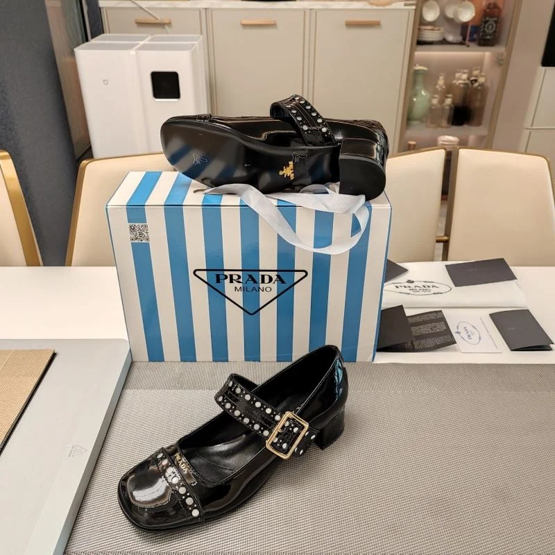 Prada Low Shoes Neat 34363