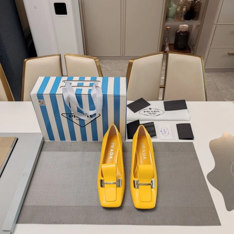 Prada Low Shoes Bold 34383