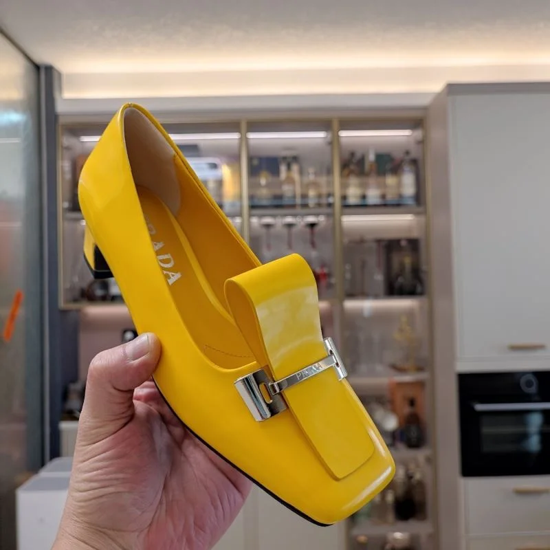 Prada Low Shoes Bold 34383