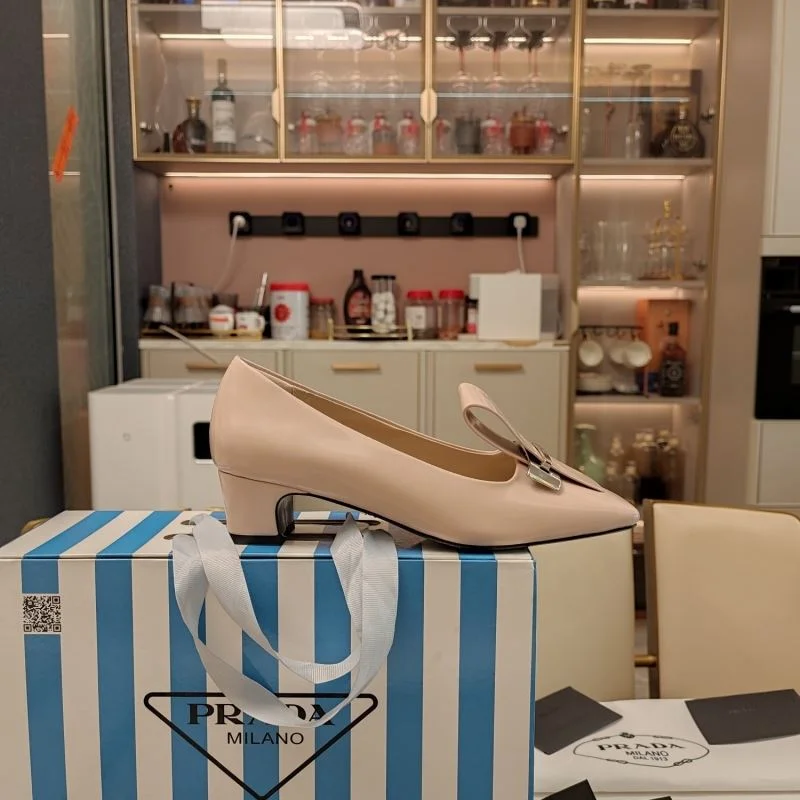 ZipUp Prada Low Shoes 34370