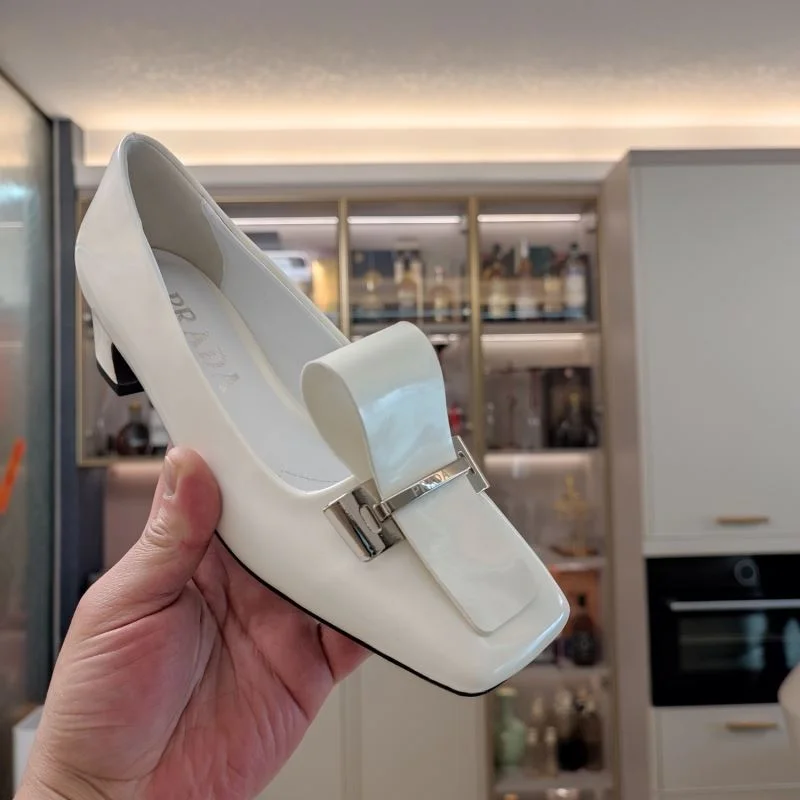 Fashionable Prada Low Shoes 34392