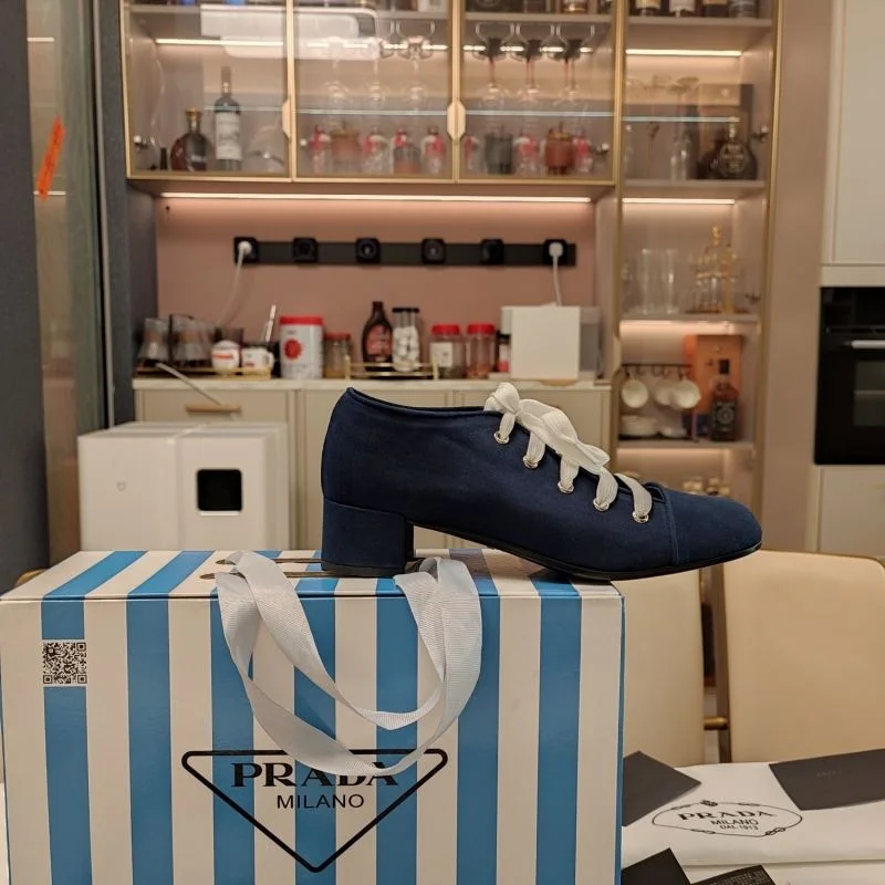 Prada Low Shoes Comfortable 34376