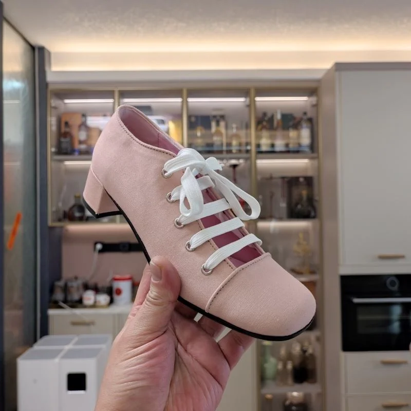 WrinkleFree Prada Low Shoes 34378