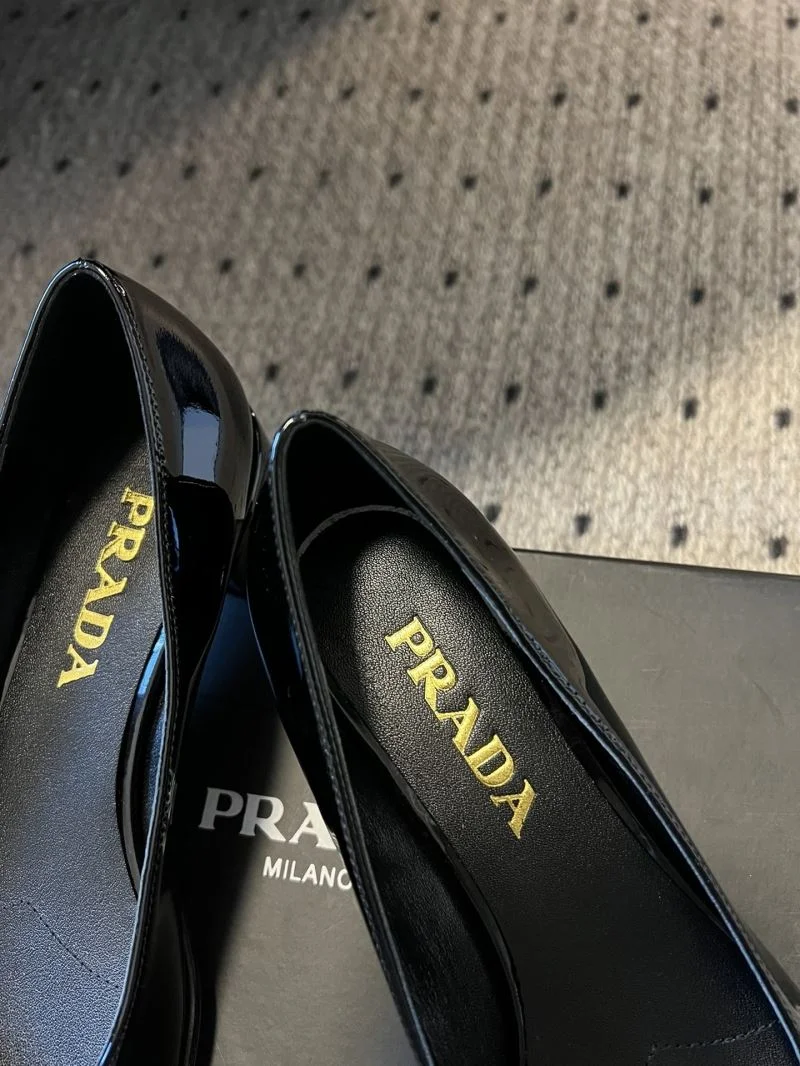 Prada Low Shoes Seasonal 34372