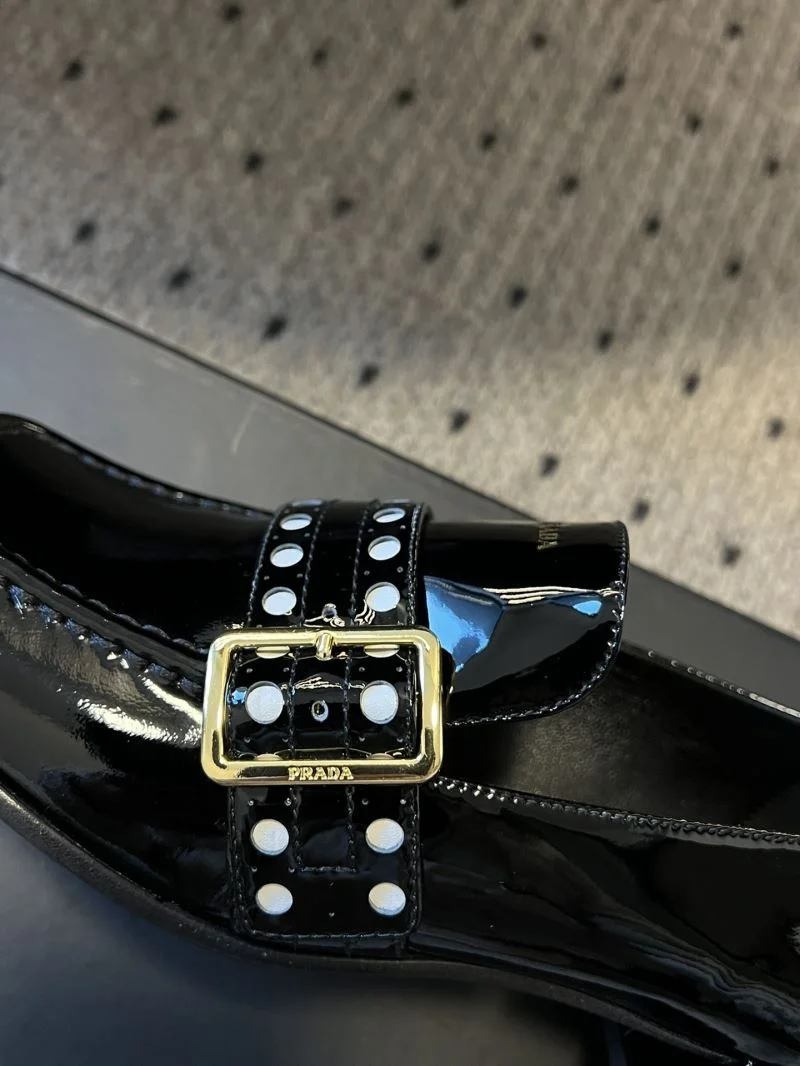 Prada Low Shoes WrinkleFree 34380