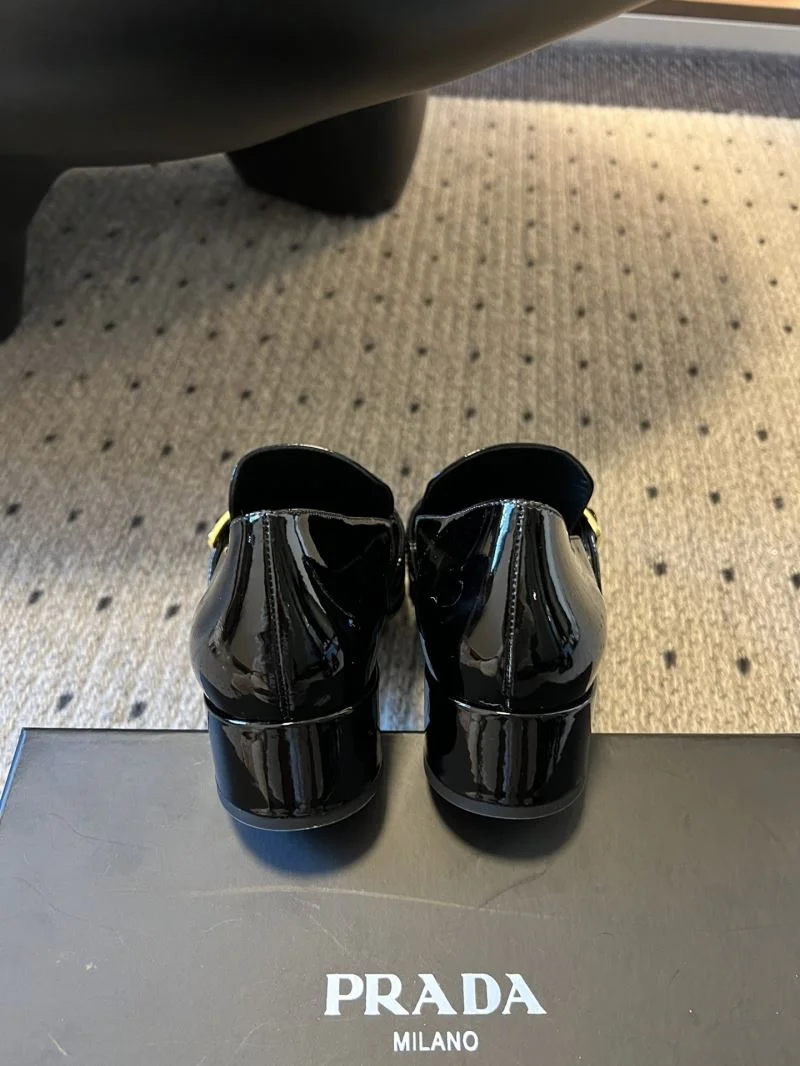 Prada Low Shoes WrinkleFree 34380