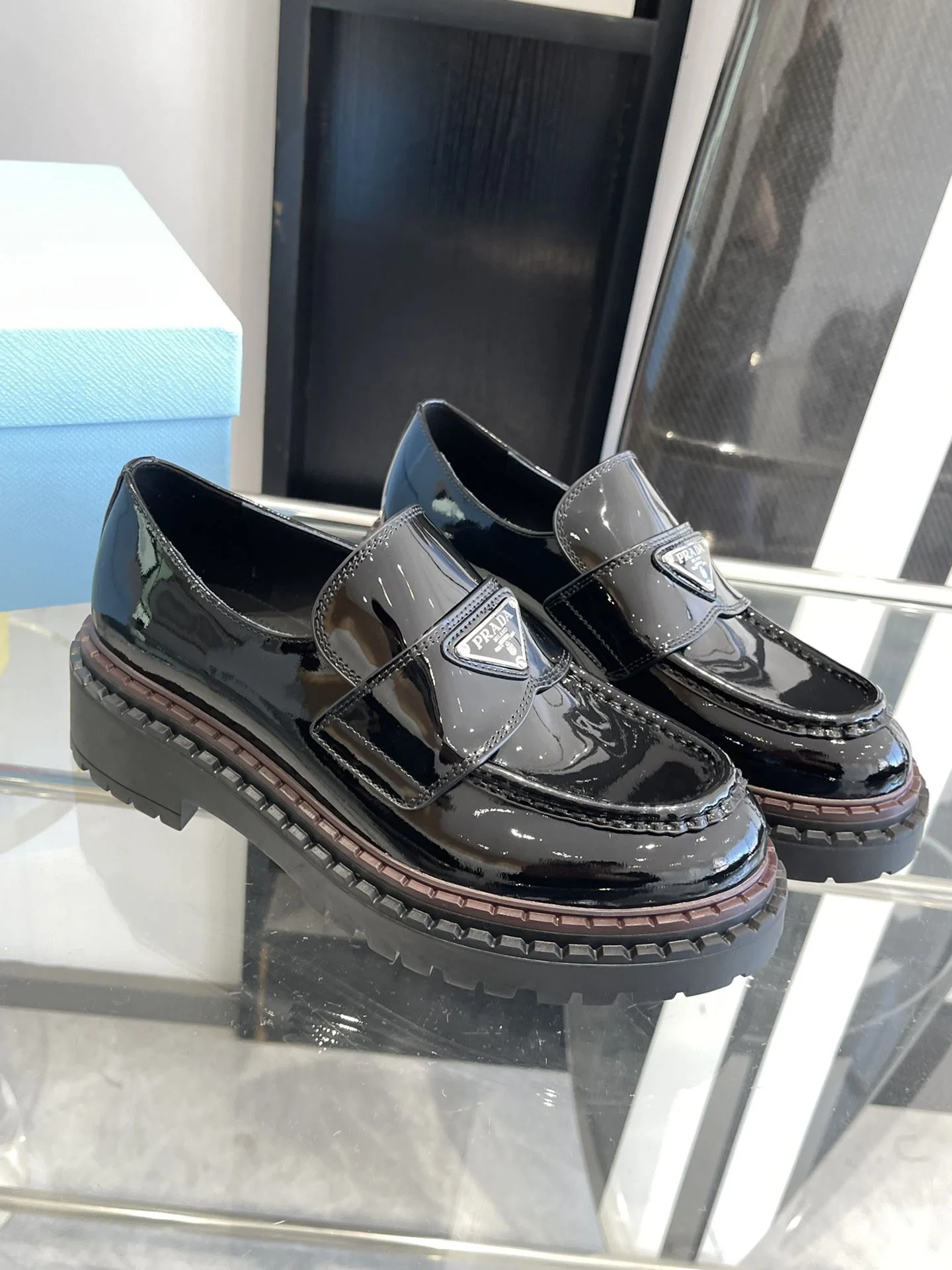 Prada Low Shoes UrbanStyle 34381