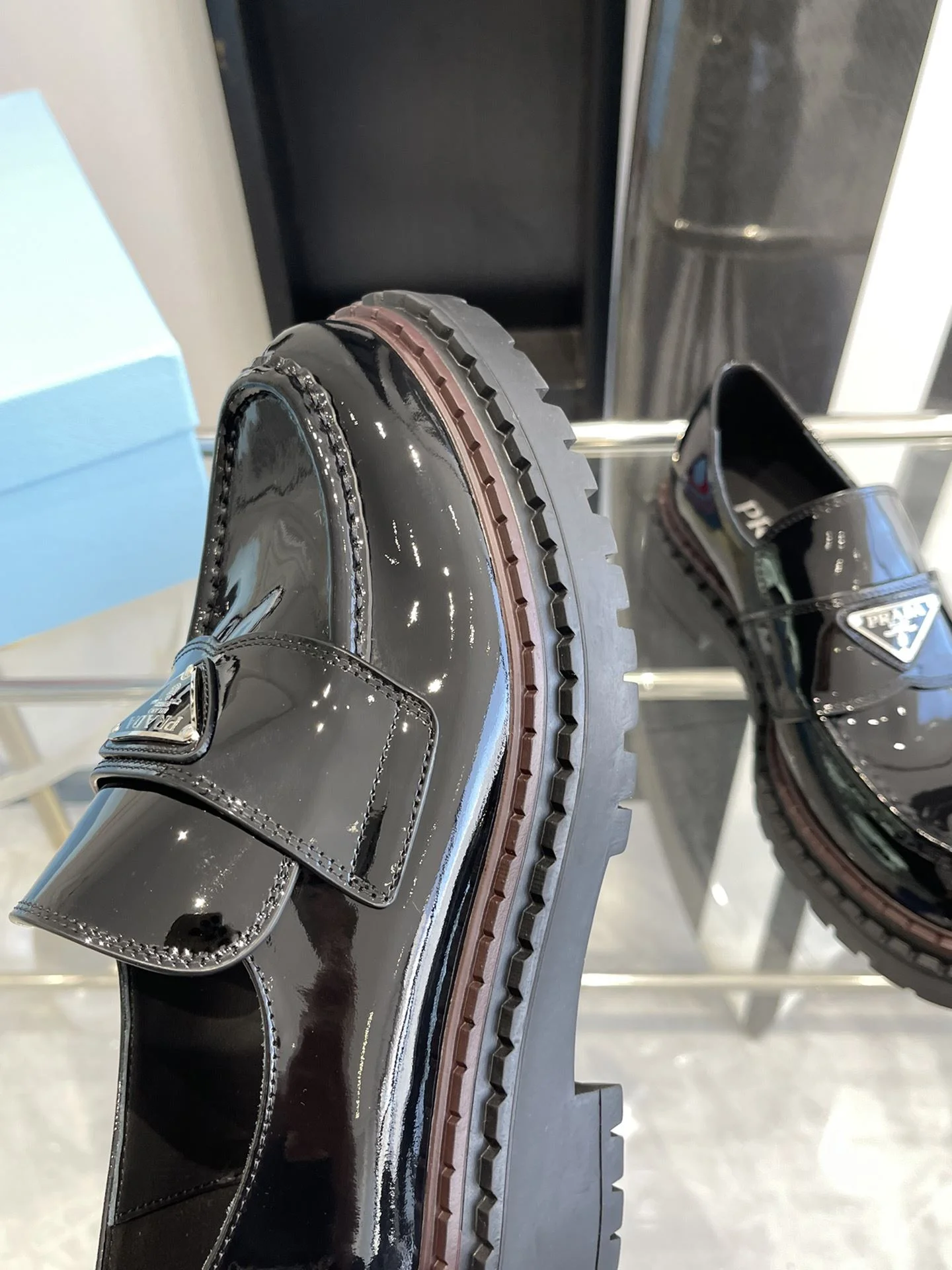 Prada Low Shoes UrbanStyle 34381
