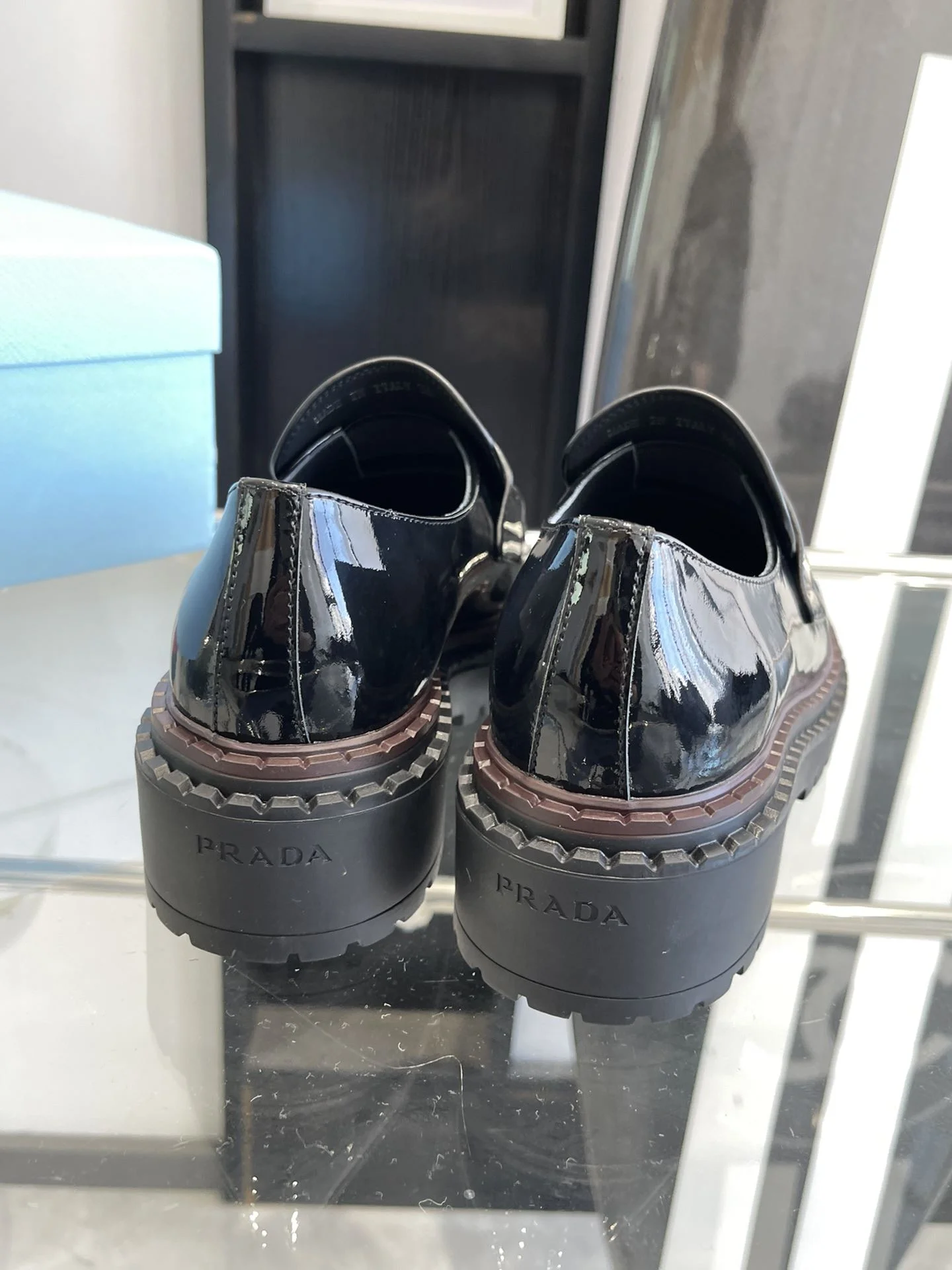 Prada Low Shoes UrbanStyle 34381
