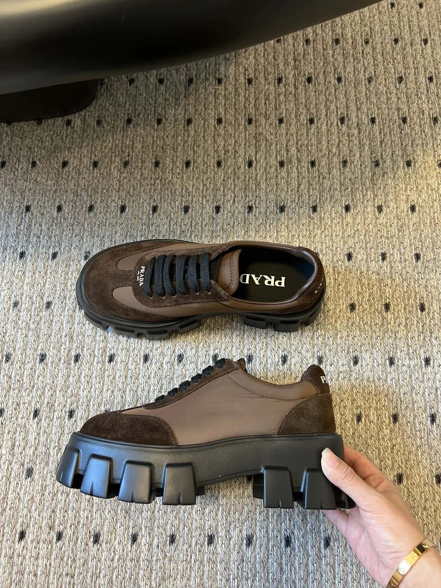 Prada Low Shoes Sleek 34359