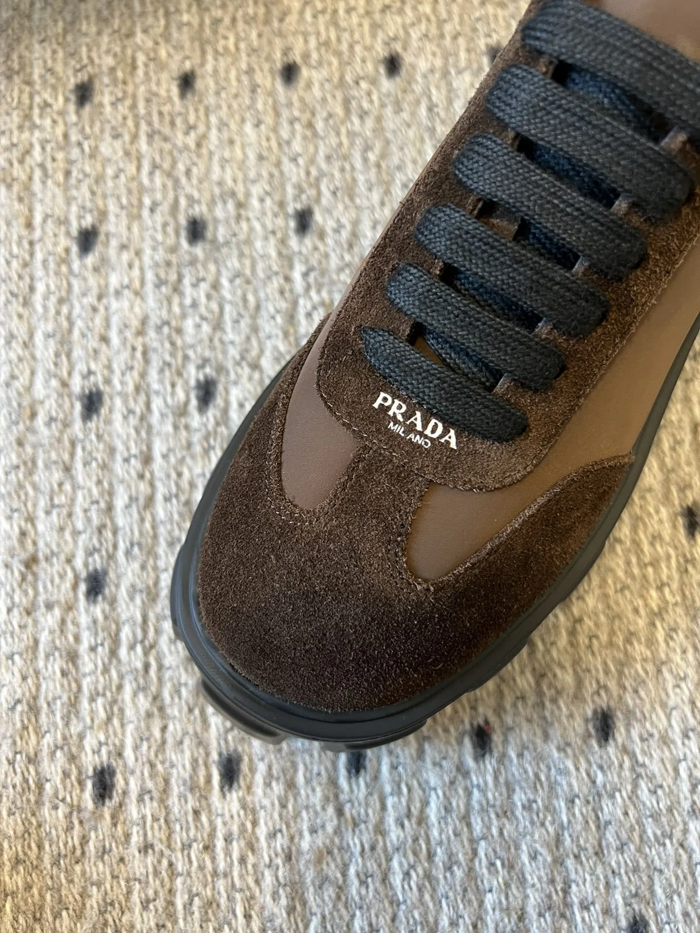 Prada Low Shoes Sleek 34359