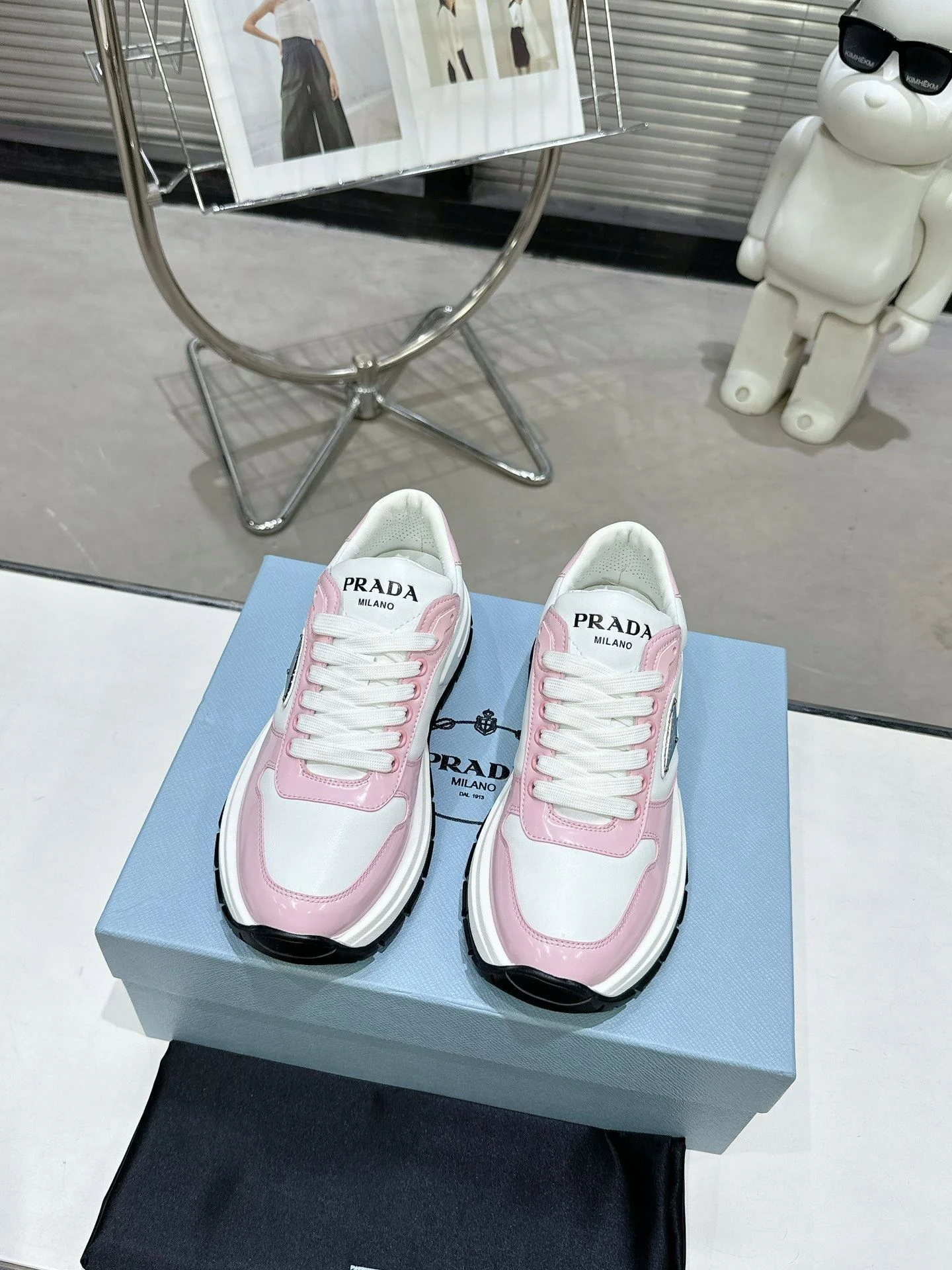 Tailored Prada Low Shoes 34356
