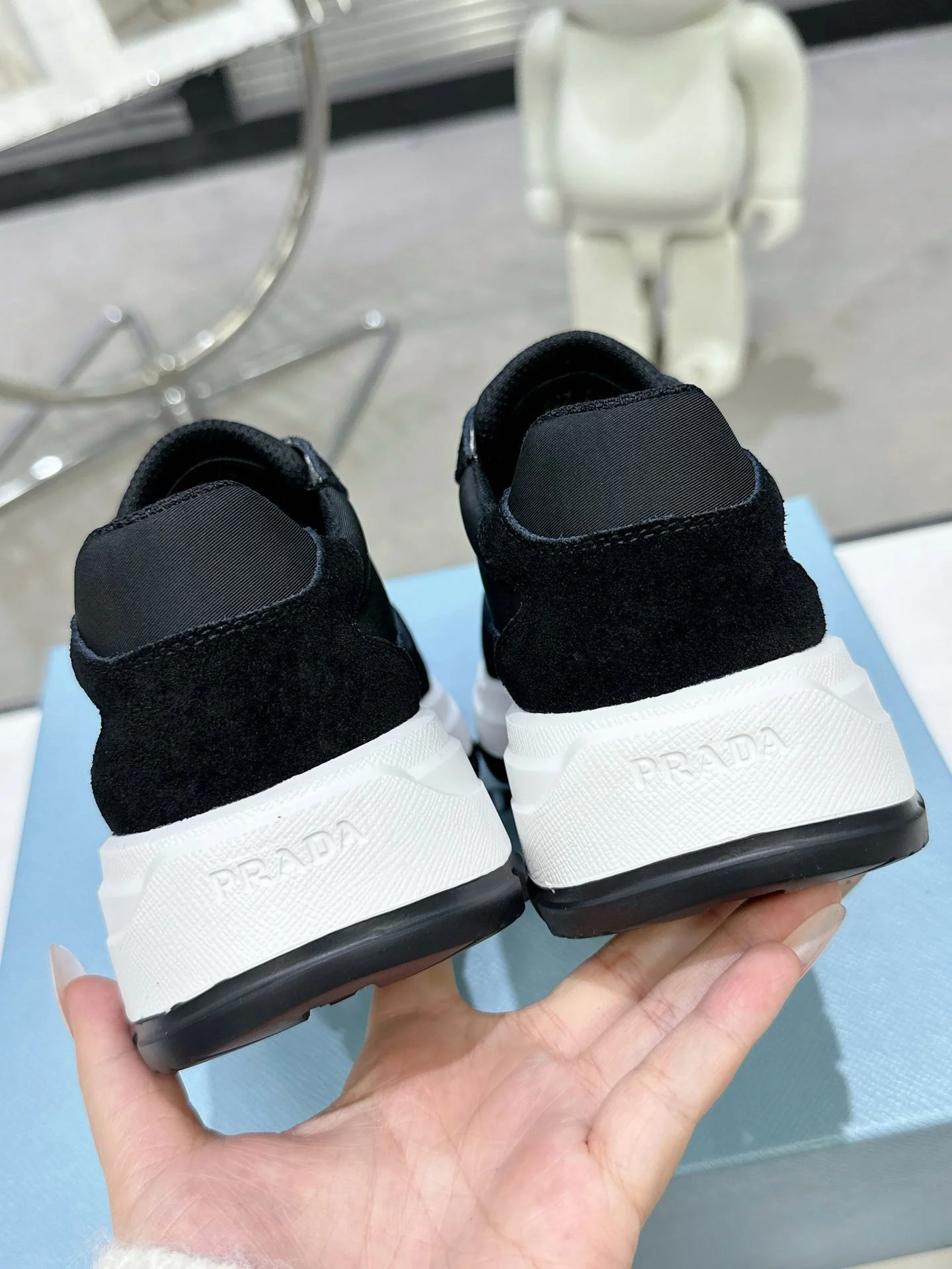 Prada Low Shoes Reliable 34354