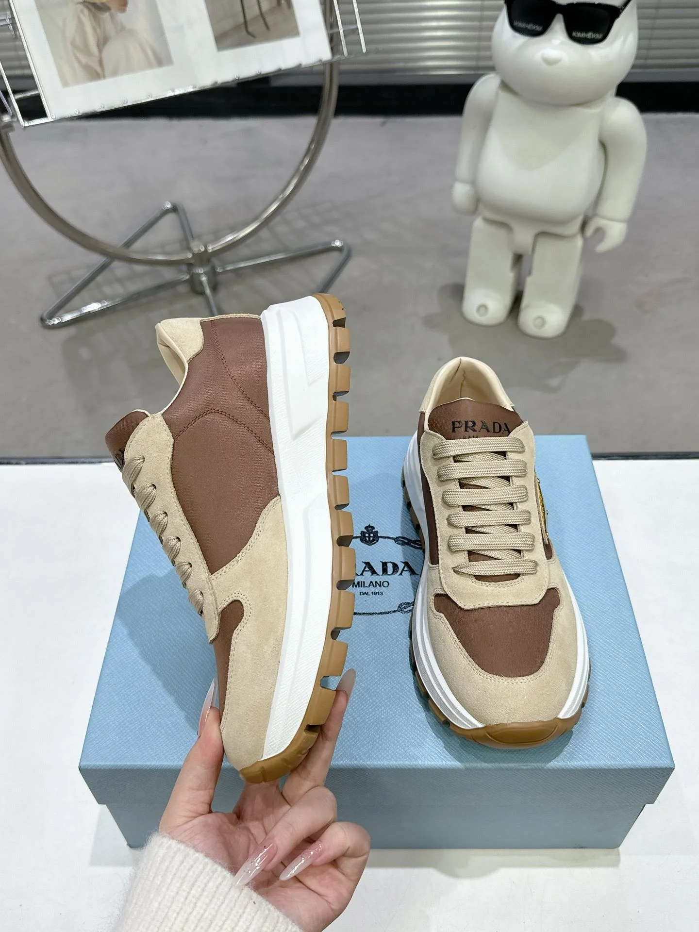 TechFriendly Prada Low Shoes 34351