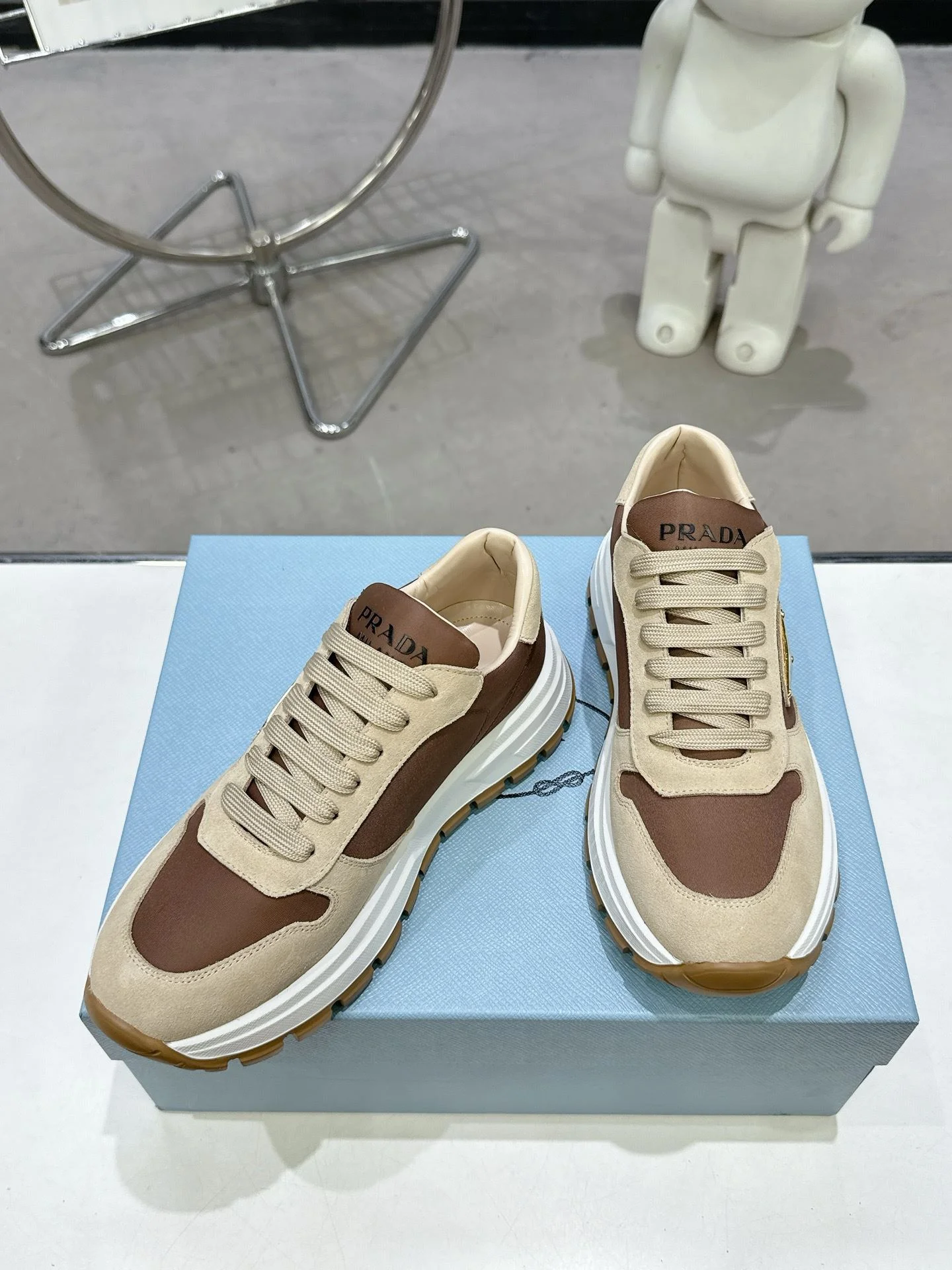 TechFriendly Prada Low Shoes 34351