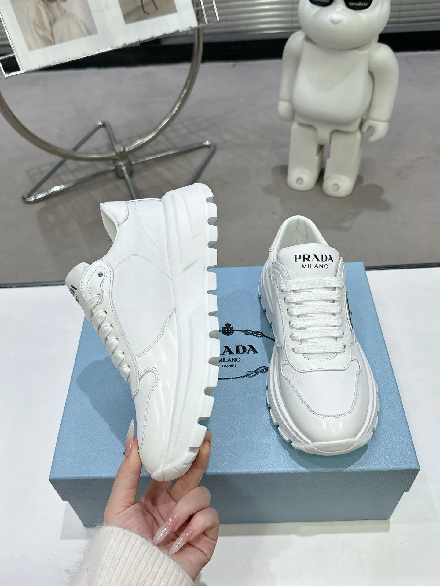 OdorResistant Prada Low Shoes 34333
